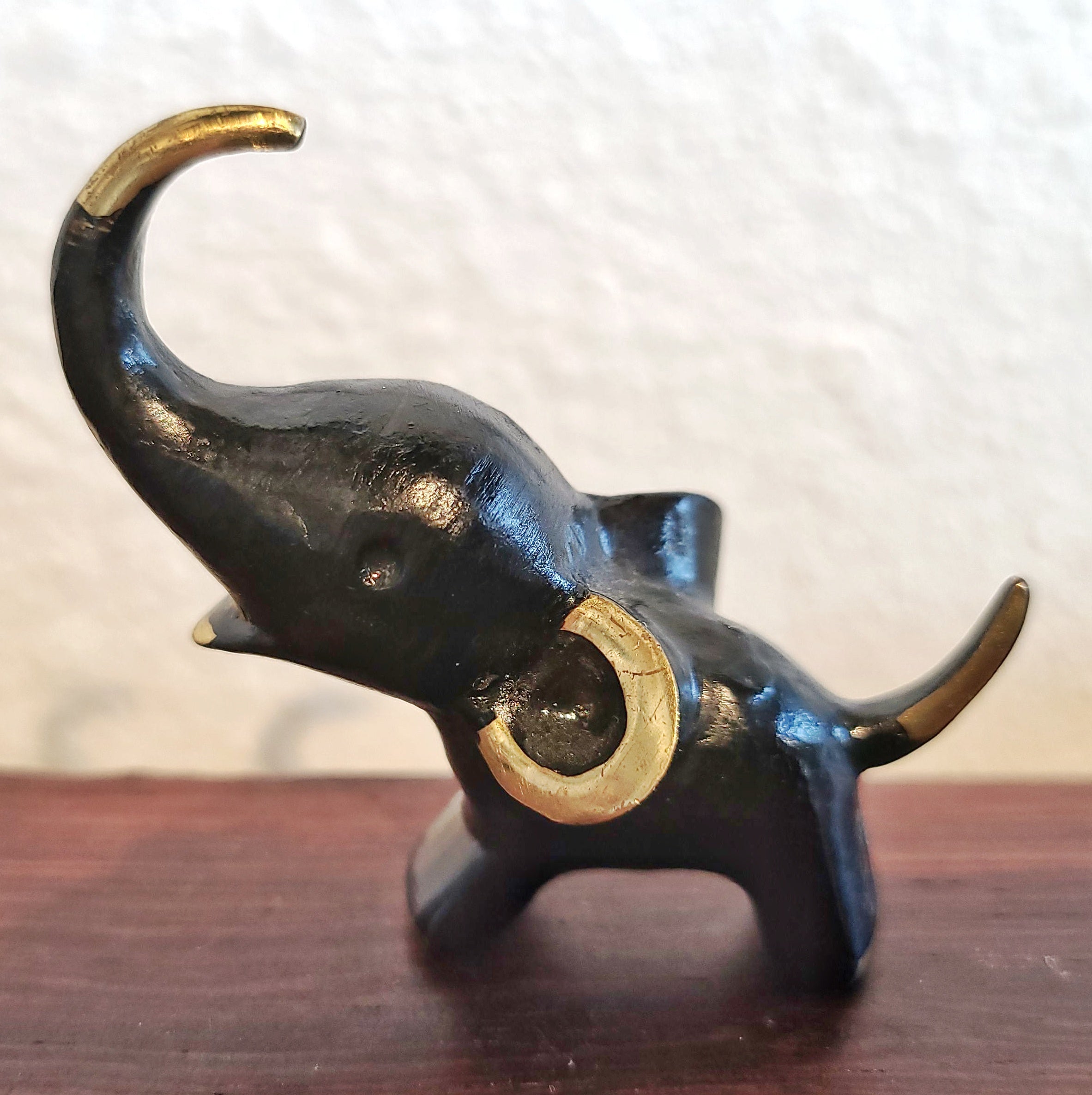 WALTER BOSSE ‘GOLD BLACK LINE’ ELEPHANT FIGURINE (AUSTRIA)