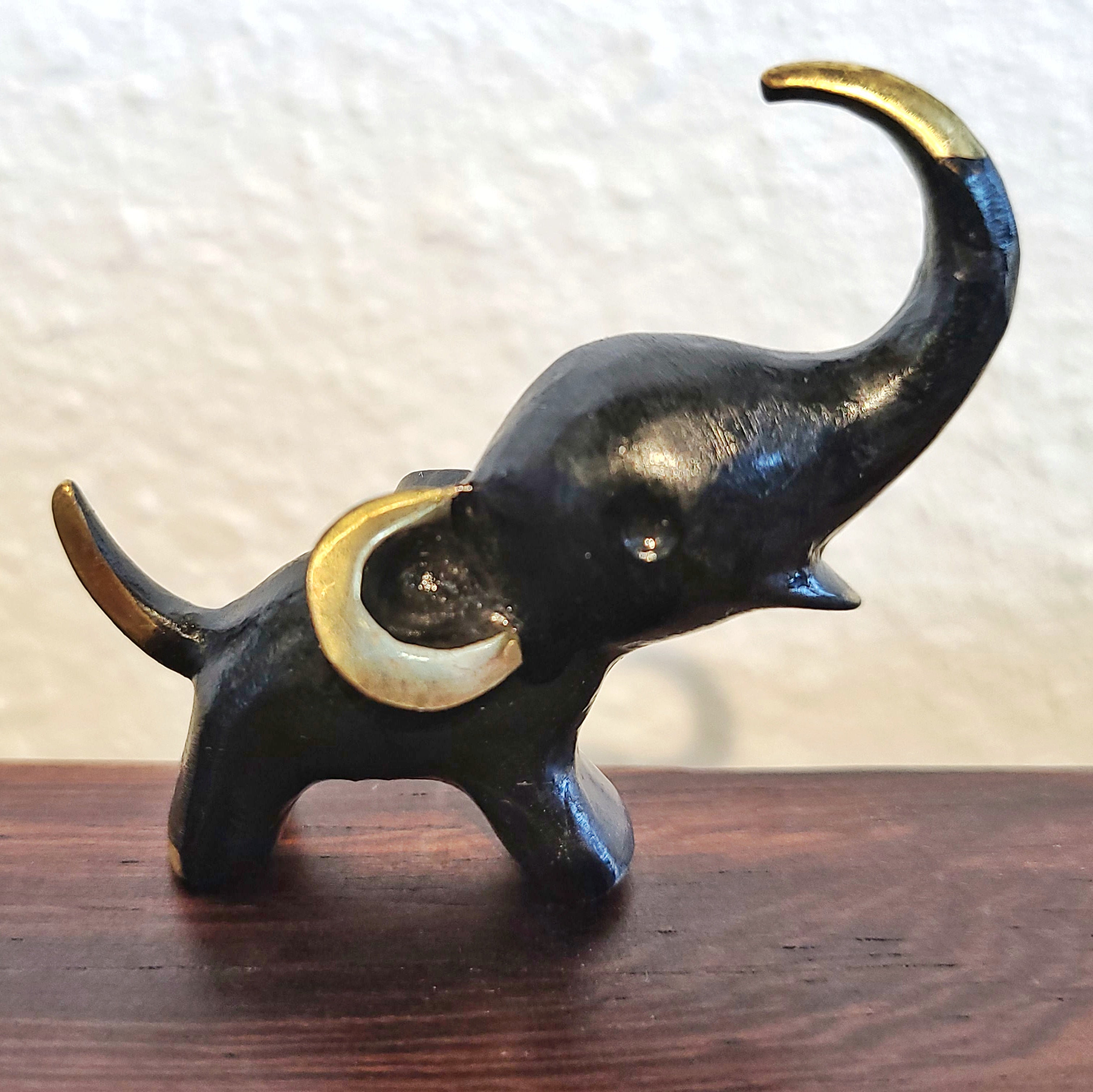 WALTER BOSSE ‘GOLD BLACK LINE’ ELEPHANT FIGURINE (AUSTRIA)