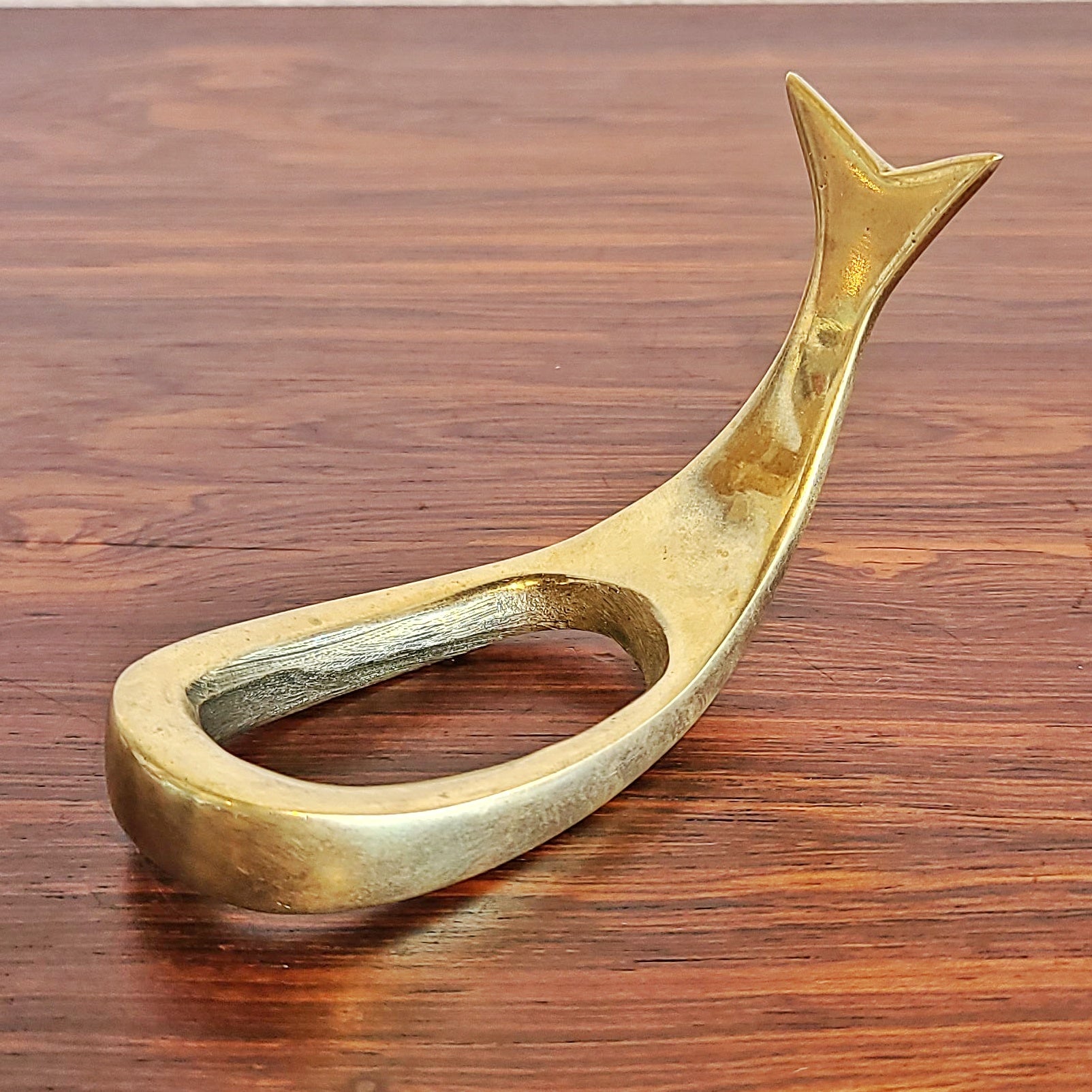 BRASS PIPE STAND IN THE STYLE OF CARL AUBOCK