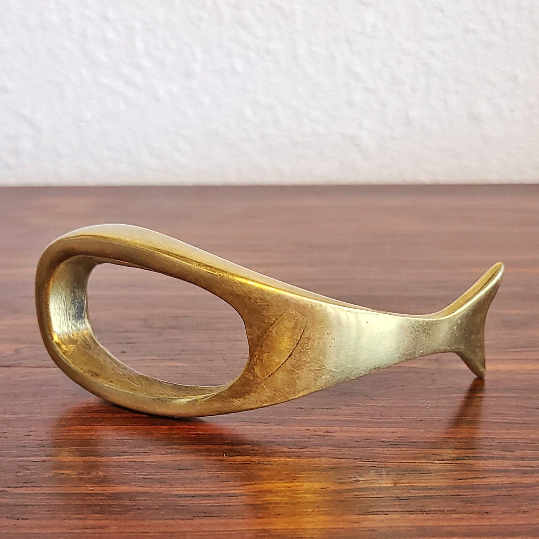 BRASS PIPE STAND IN THE STYLE OF CARL AUBOCK
