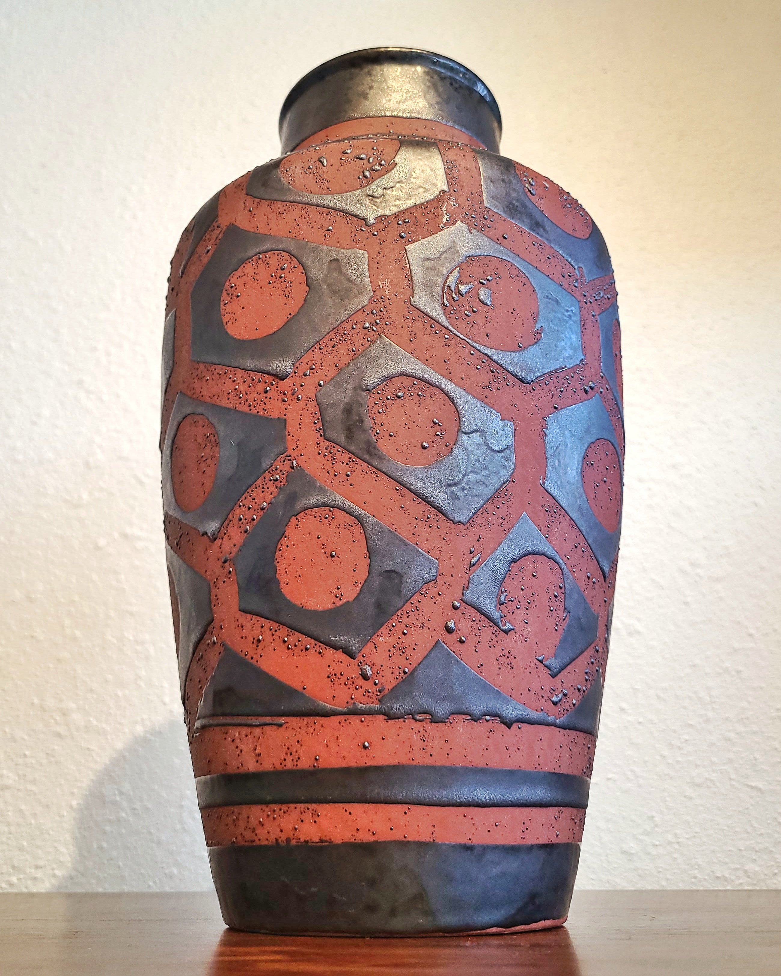 CARSTENS TÖNNIESHOF RUSTY ORANGE AND GUNMETAL 'ANKARA' VASE Nr 