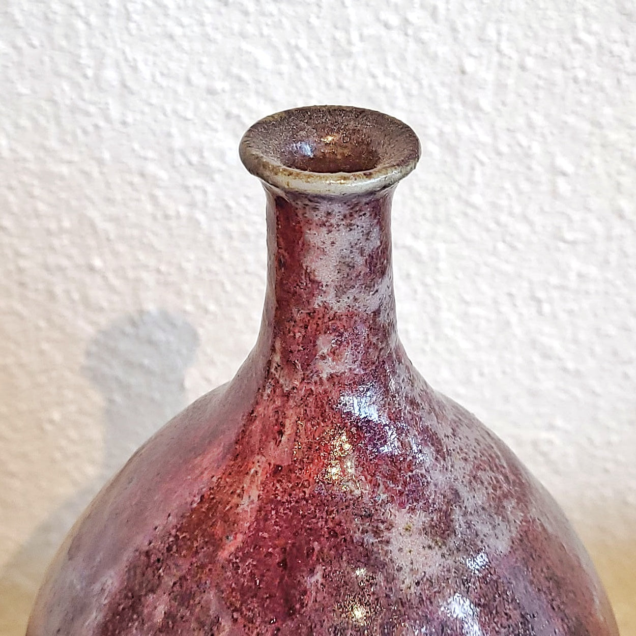 BULBOUS LONG NECK STUDIO BUD VASE (MARKED)