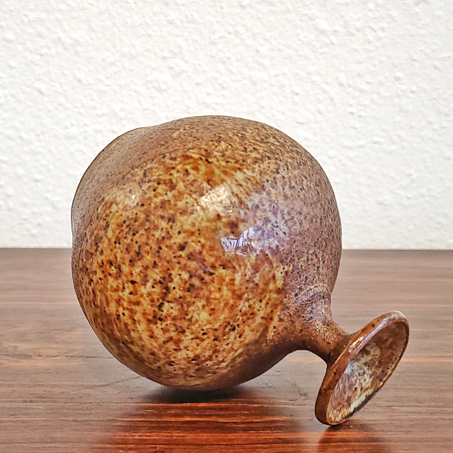 BULBOUS FLAT RIM STUDIO “WEED POT” CABINET VASE (1968)