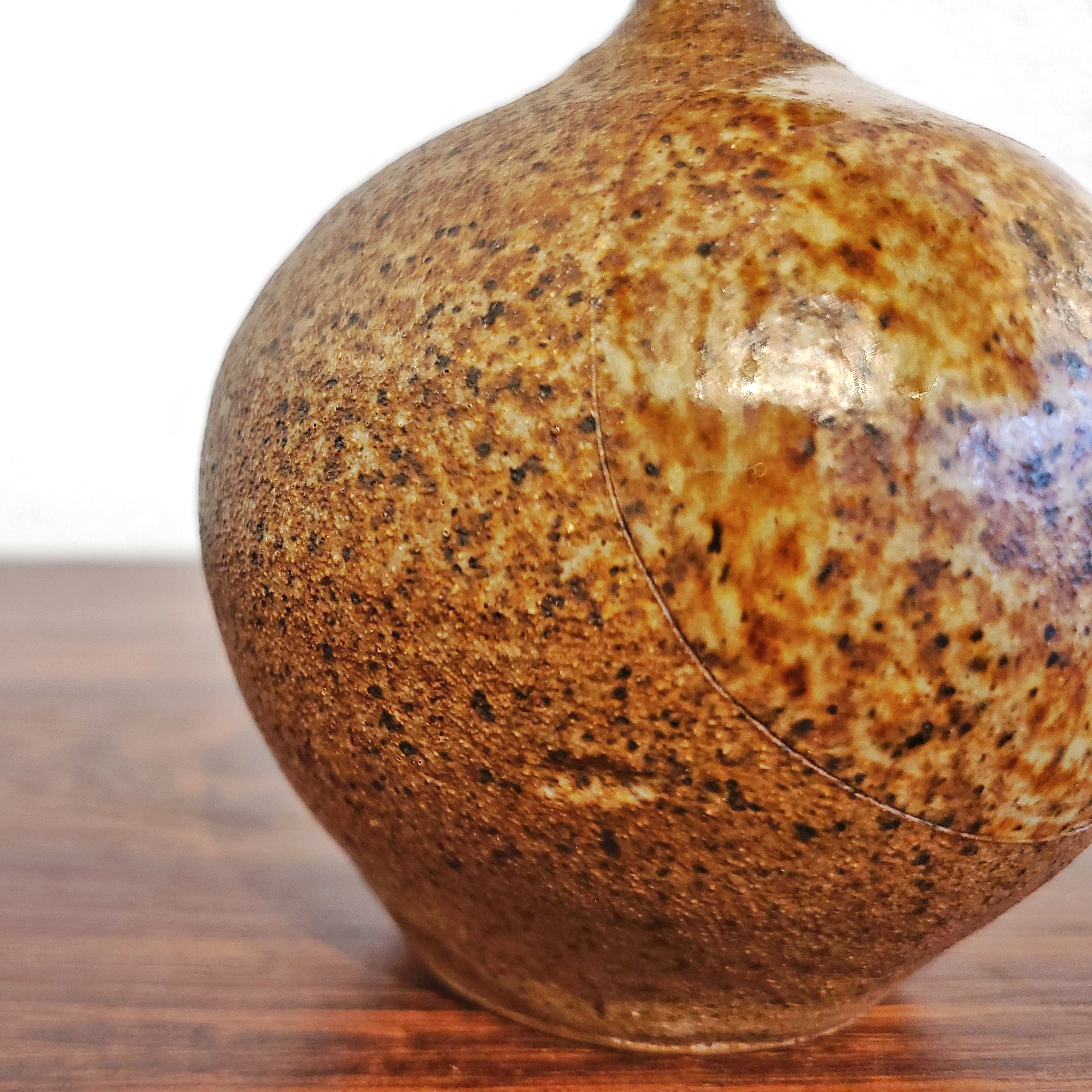 BULBOUS FLAT RIM STUDIO “WEED POT” CABINET VASE (1968)