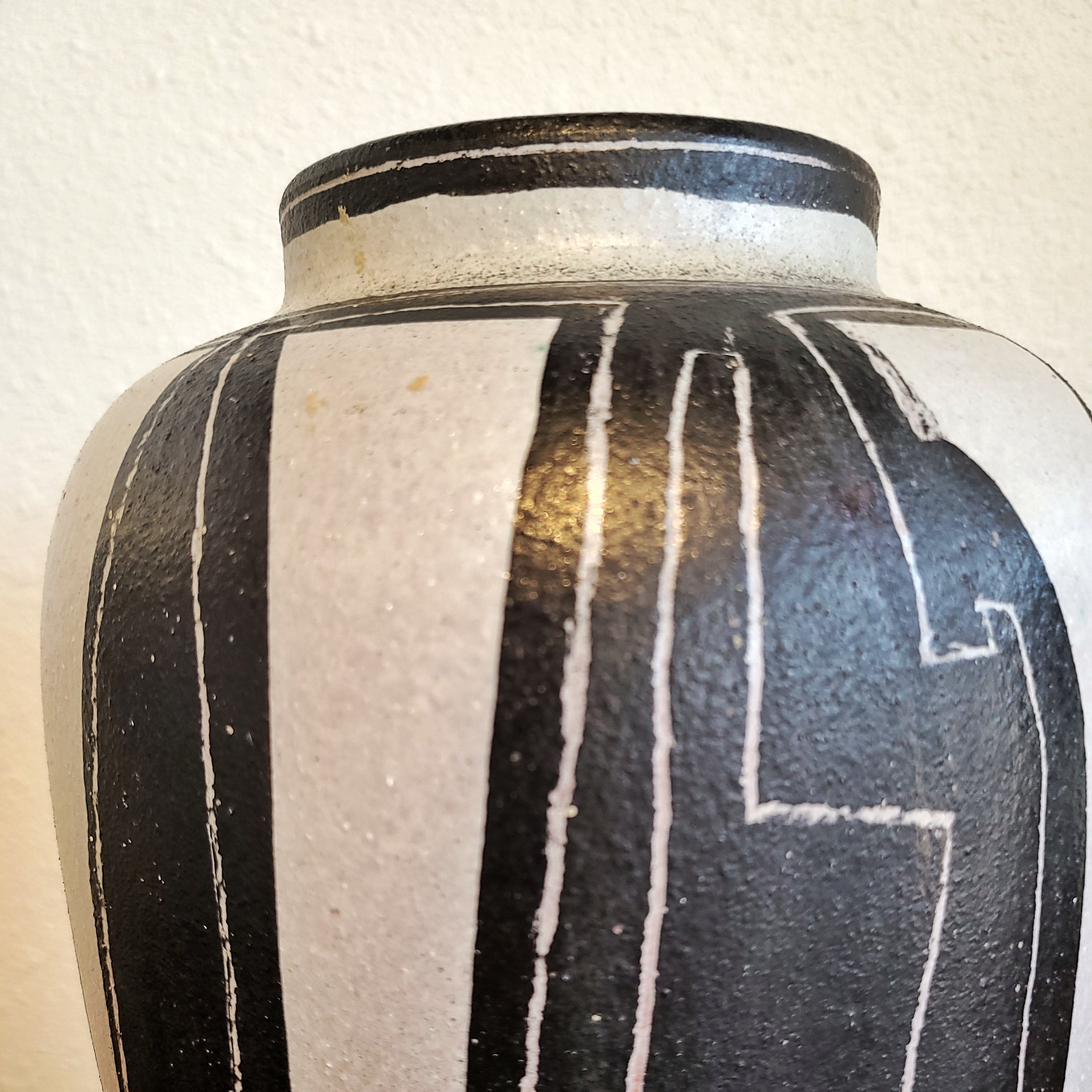 LARGE STUDIO POTTERY VASE BY SWISS-ITALIAN CERAMICIST MARIO MASCARIN