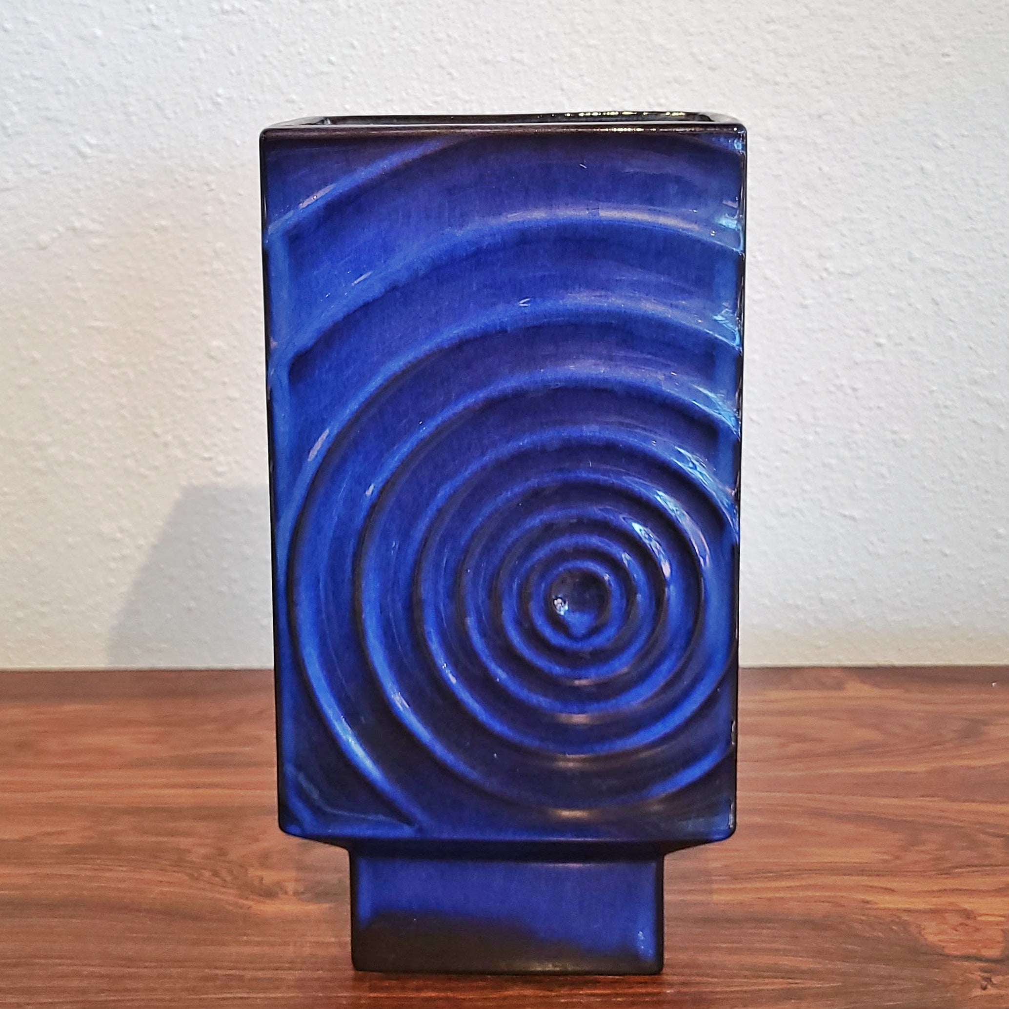 ‘ZYKLON’ VASE BY CARI ZALLONI FOR STEULER Nr. 195/30