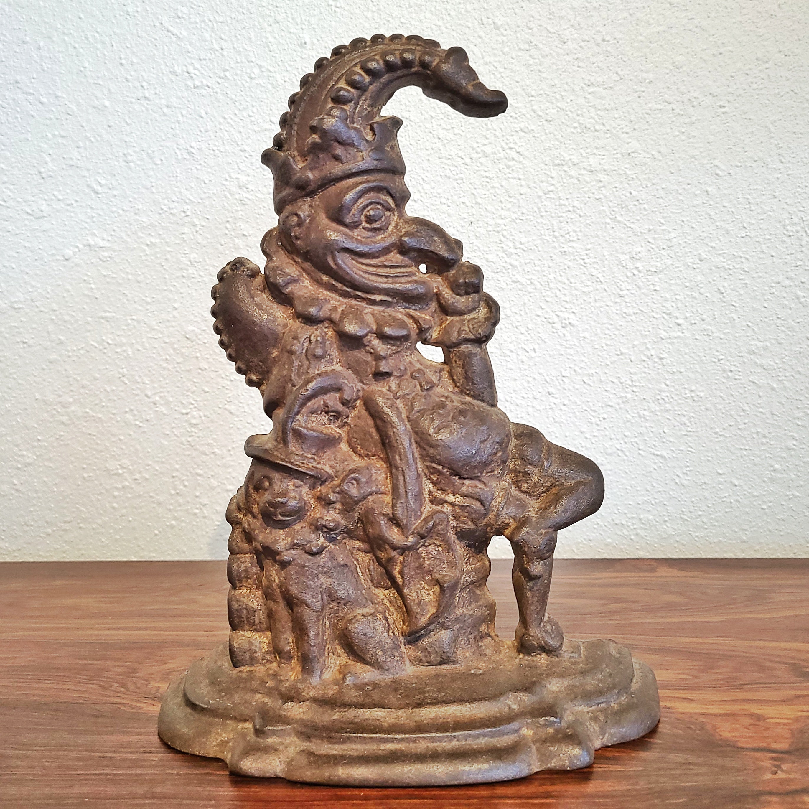 ANTIQUE VICTORIAN CAST IRON MR. PUNCH AND TOBY DOORSTOP