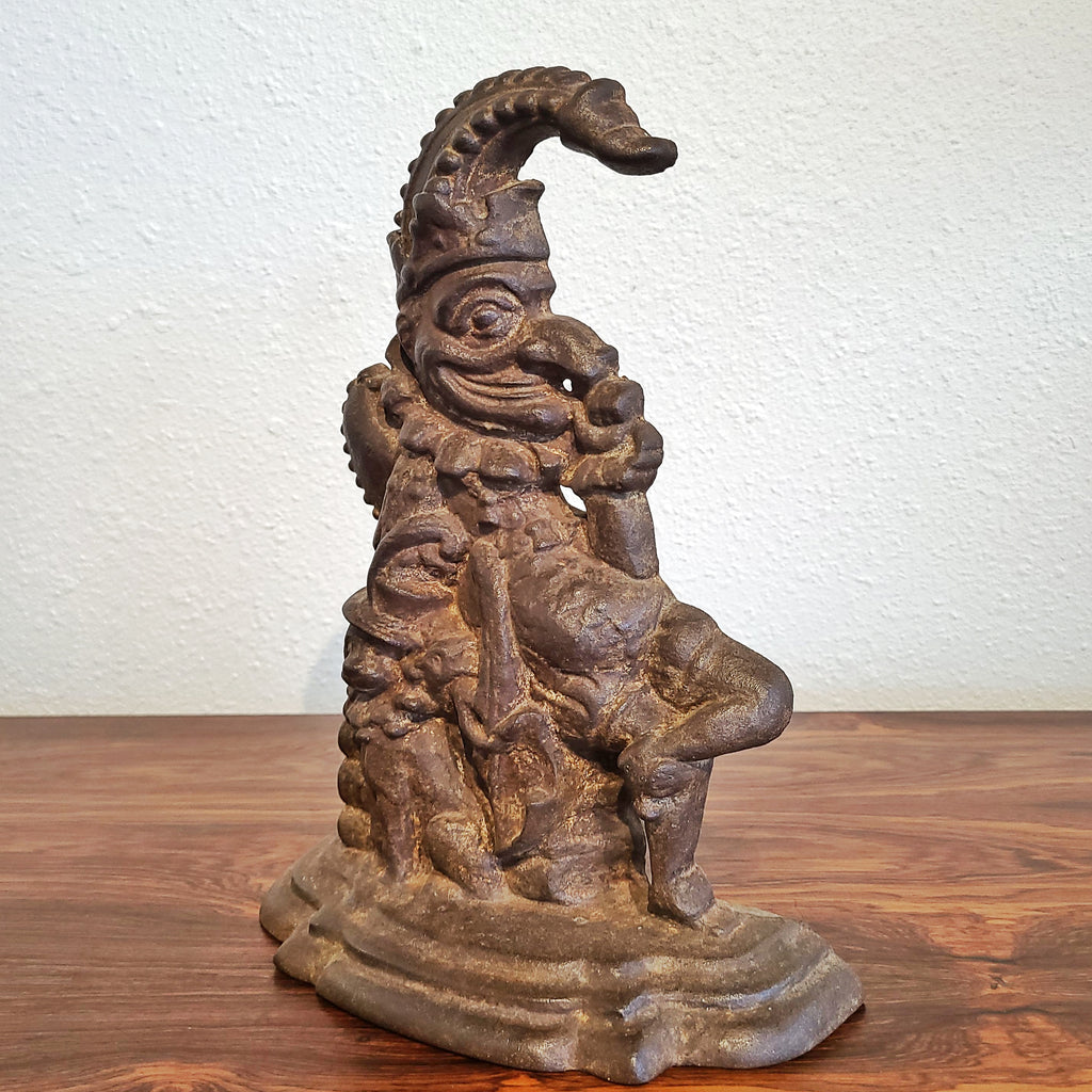 ANTIQUE VICTORIAN CAST IRON ‘MR. PUNCH AND TOBY’ DOOR STOP – Modern Redux