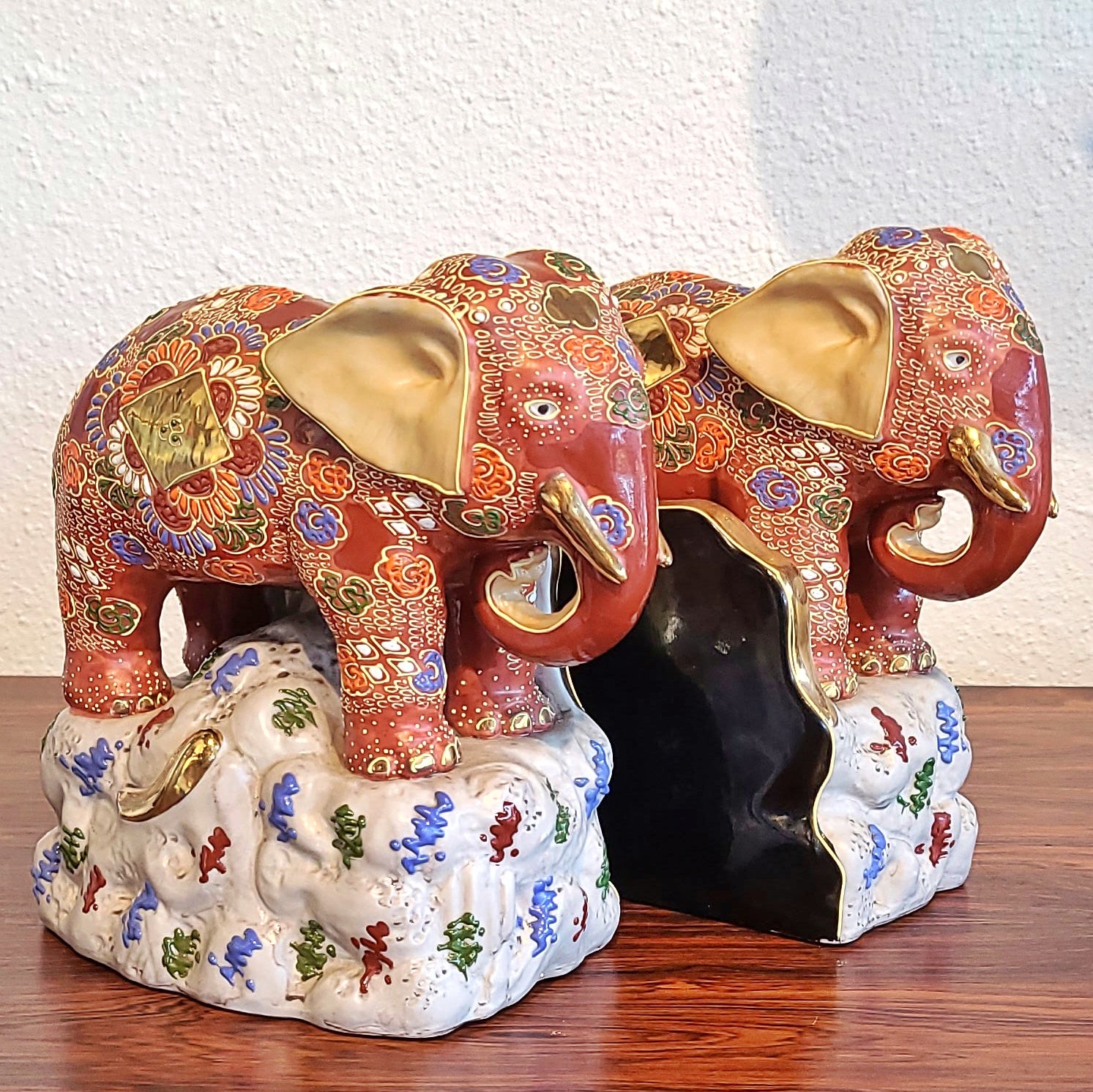 JAPANESE KUTANI SATSUMA MORIAGE ELEPHANT BOOKENDS