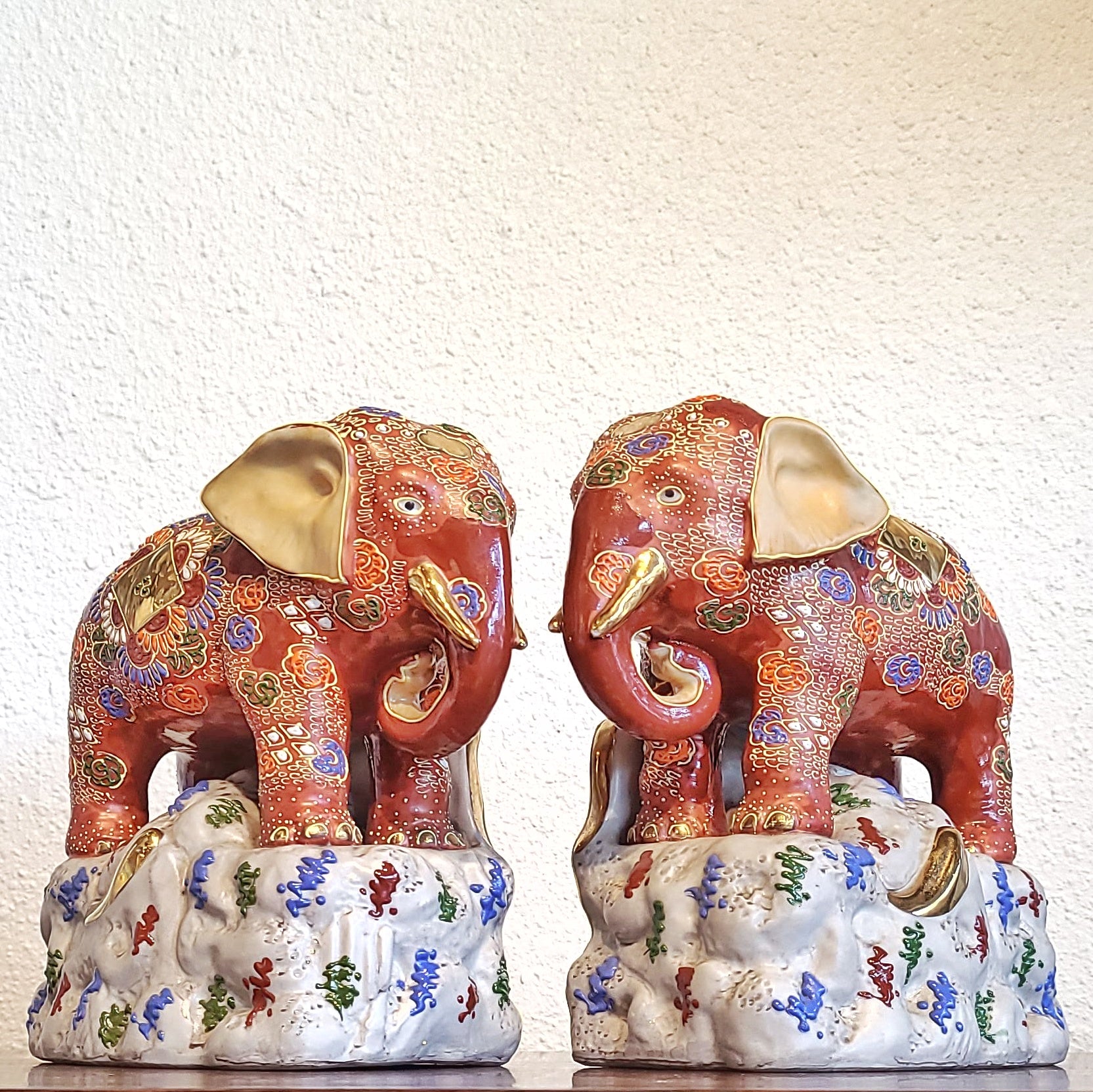 JAPANESE KUTANI SATSUMA MORIAGE ELEPHANT BOOKENDS