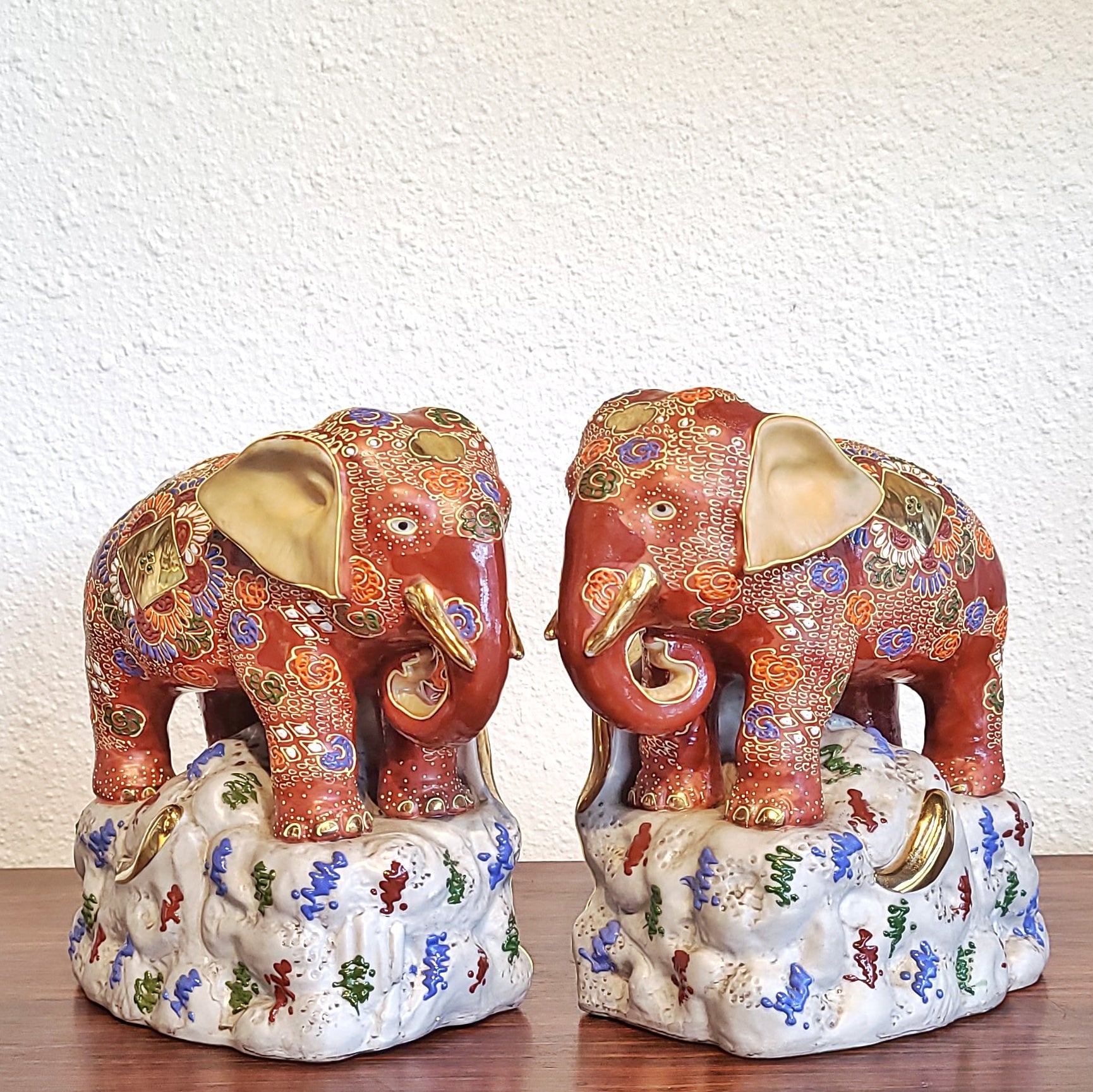 JAPANESE KUTANI SATSUMA MORIAGE ELEPHANT BOOKENDS