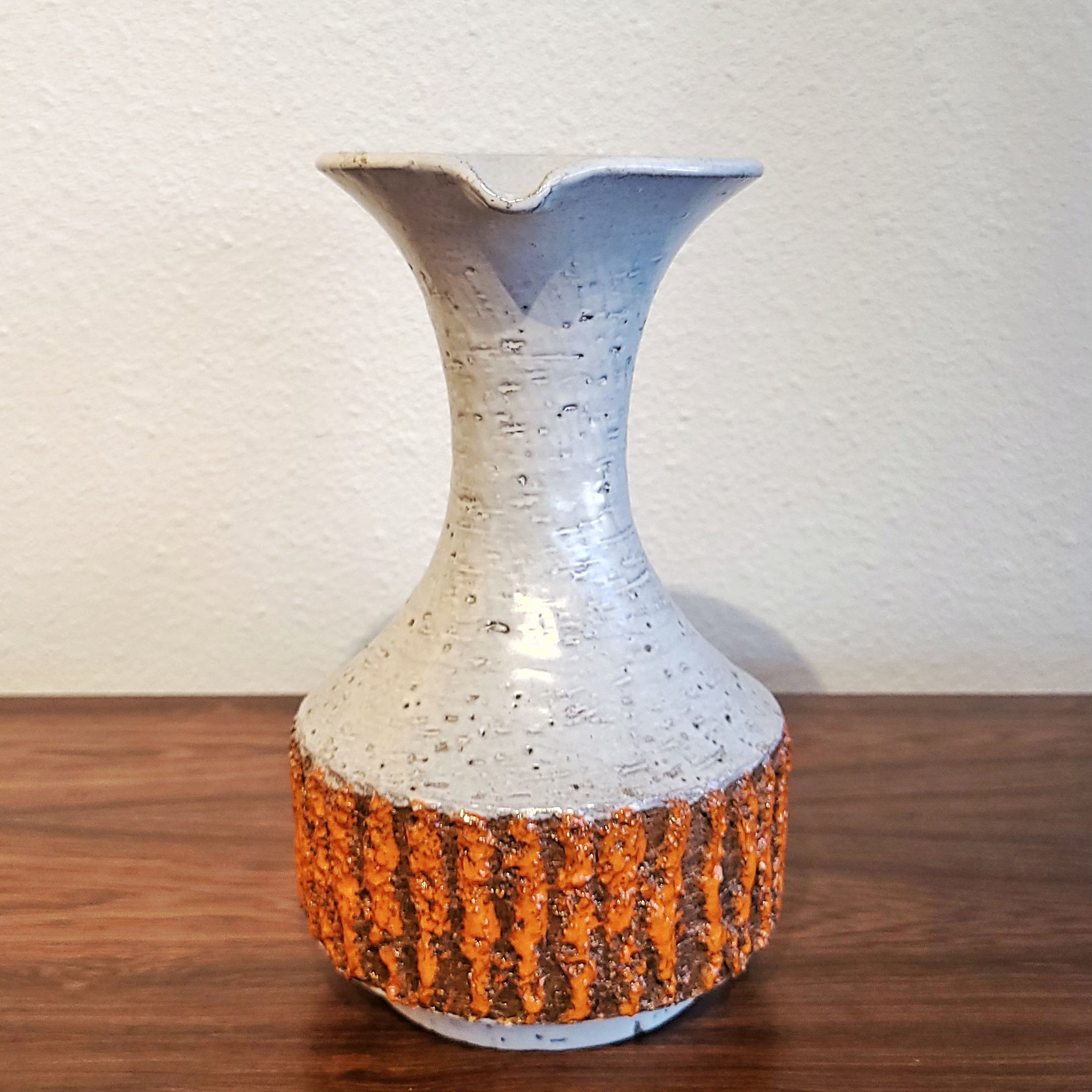 ORANGE AND WHITE JUG VASE BY LELIO ROSSI FOR STUDIO QUATTRO