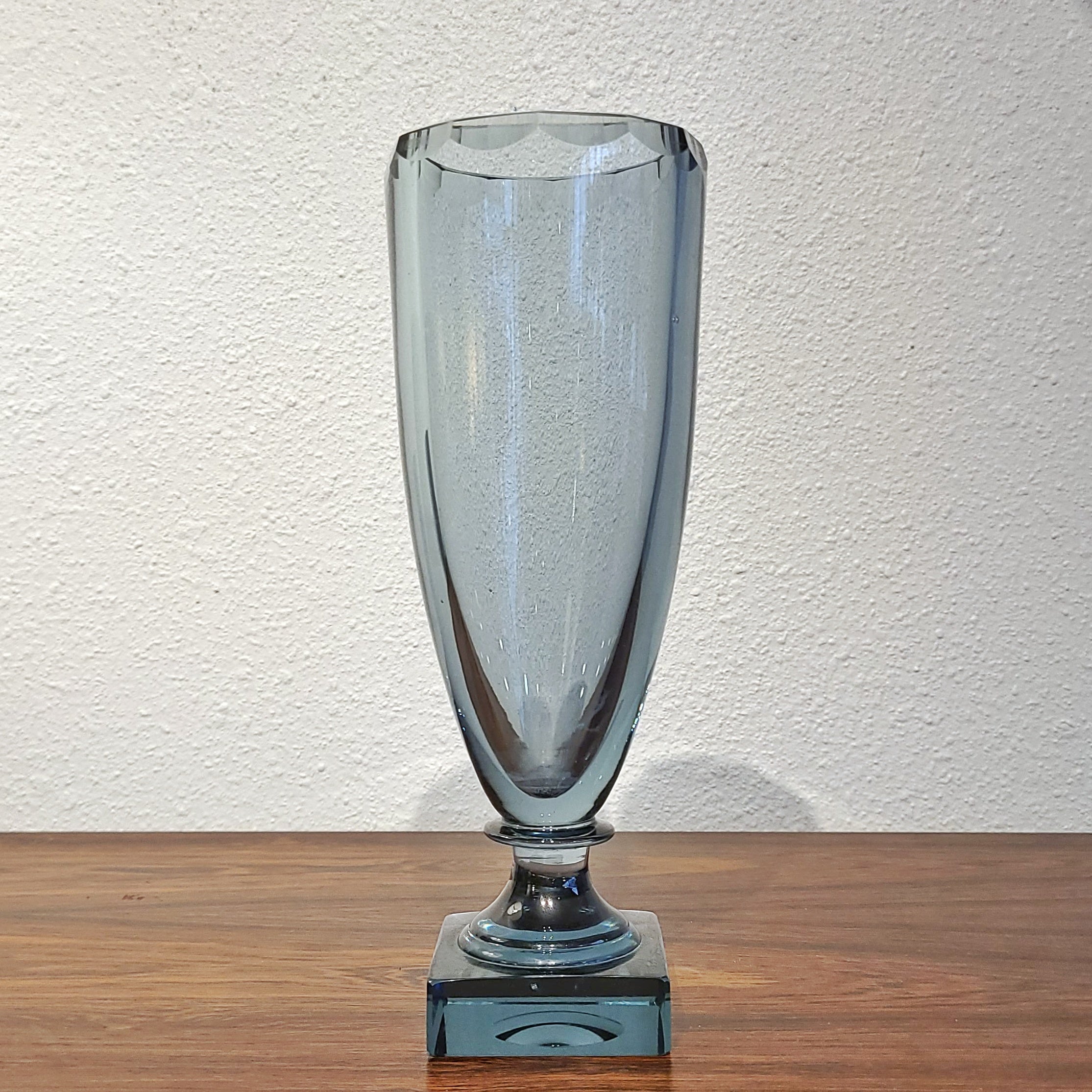 CRYSTAL ART DECO PEDESTAL VASE BY ELIS BERGH FOR KOSTA (1930s)