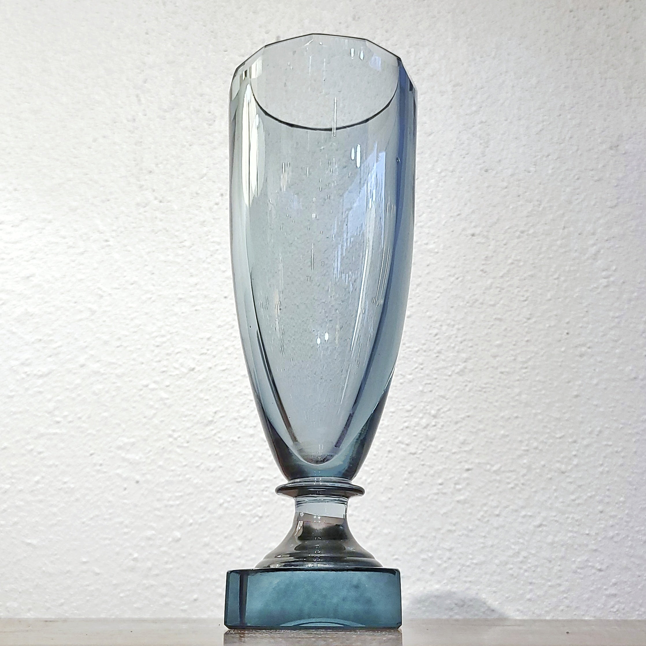 CRYSTAL ART DECO PEDESTAL VASE BY ELIS BERGH FOR KOSTA (1930s