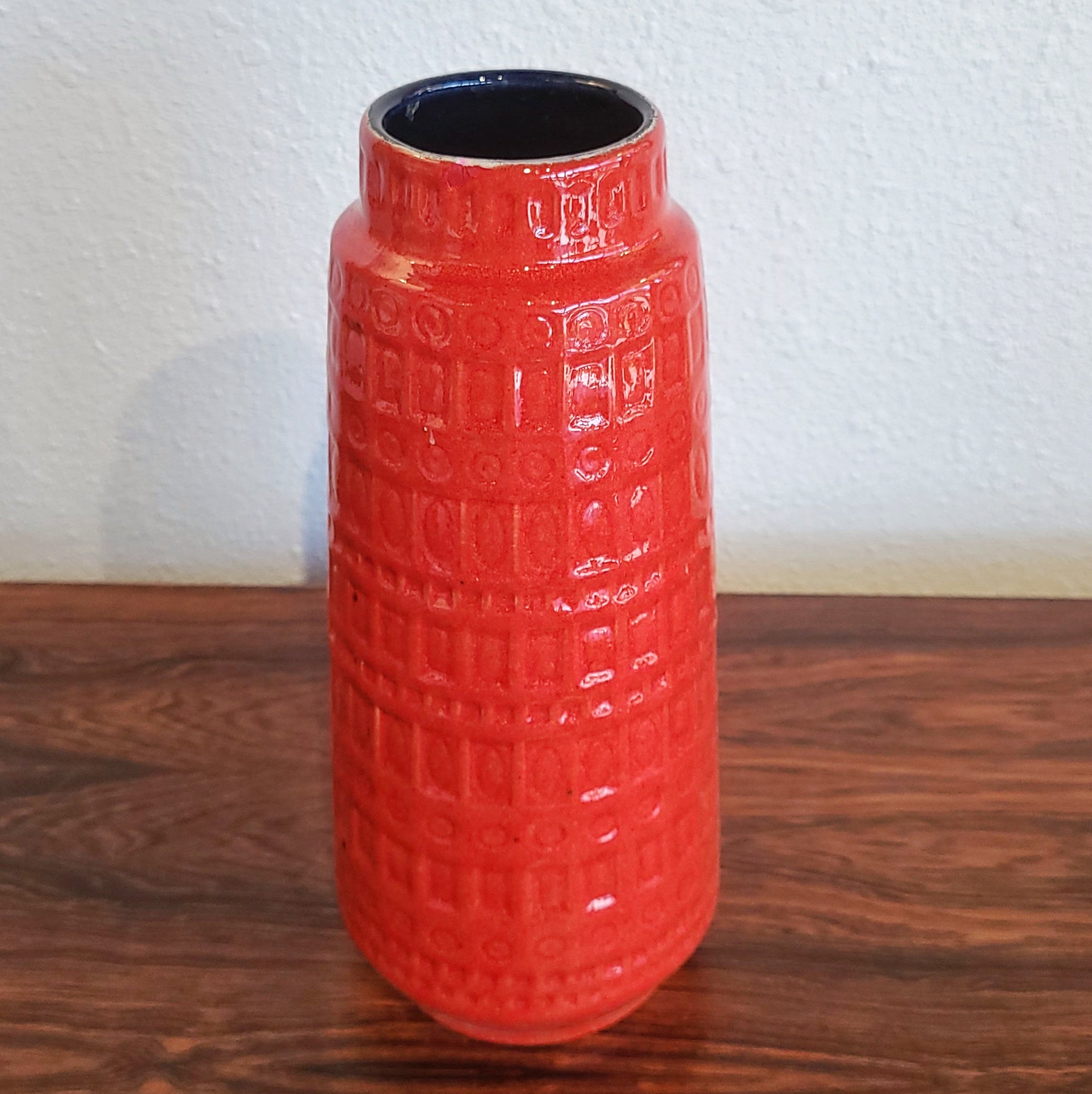 TALL BRIGHT RED SCHEURICH ‘INKA’ DÉCOR VASE Nr. 260/30