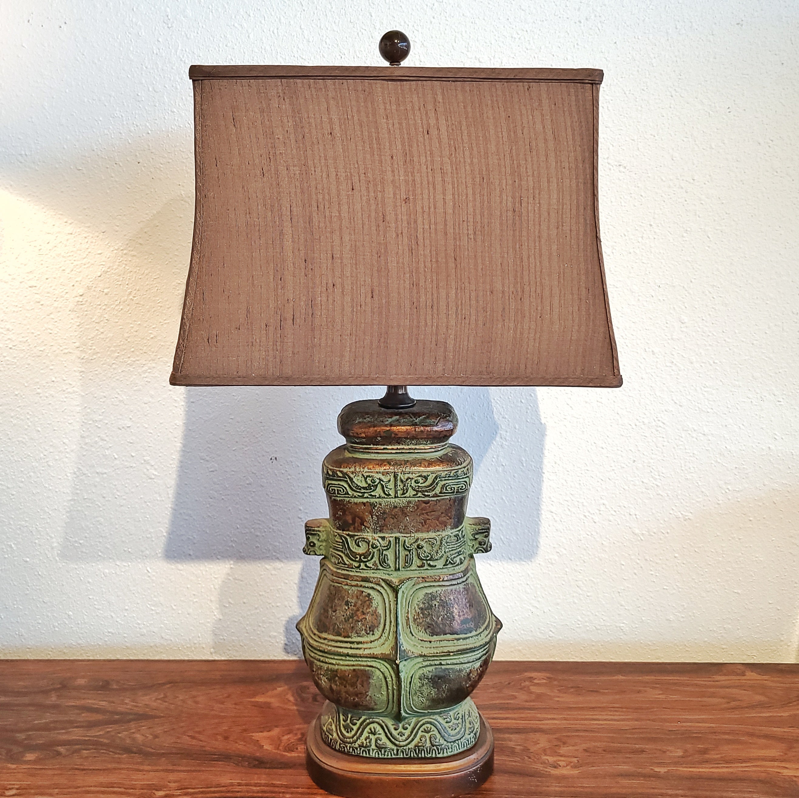 BRONZE FREDERICK COOPER TABLE LAMP IN THE STYLE OF JAMES MONT