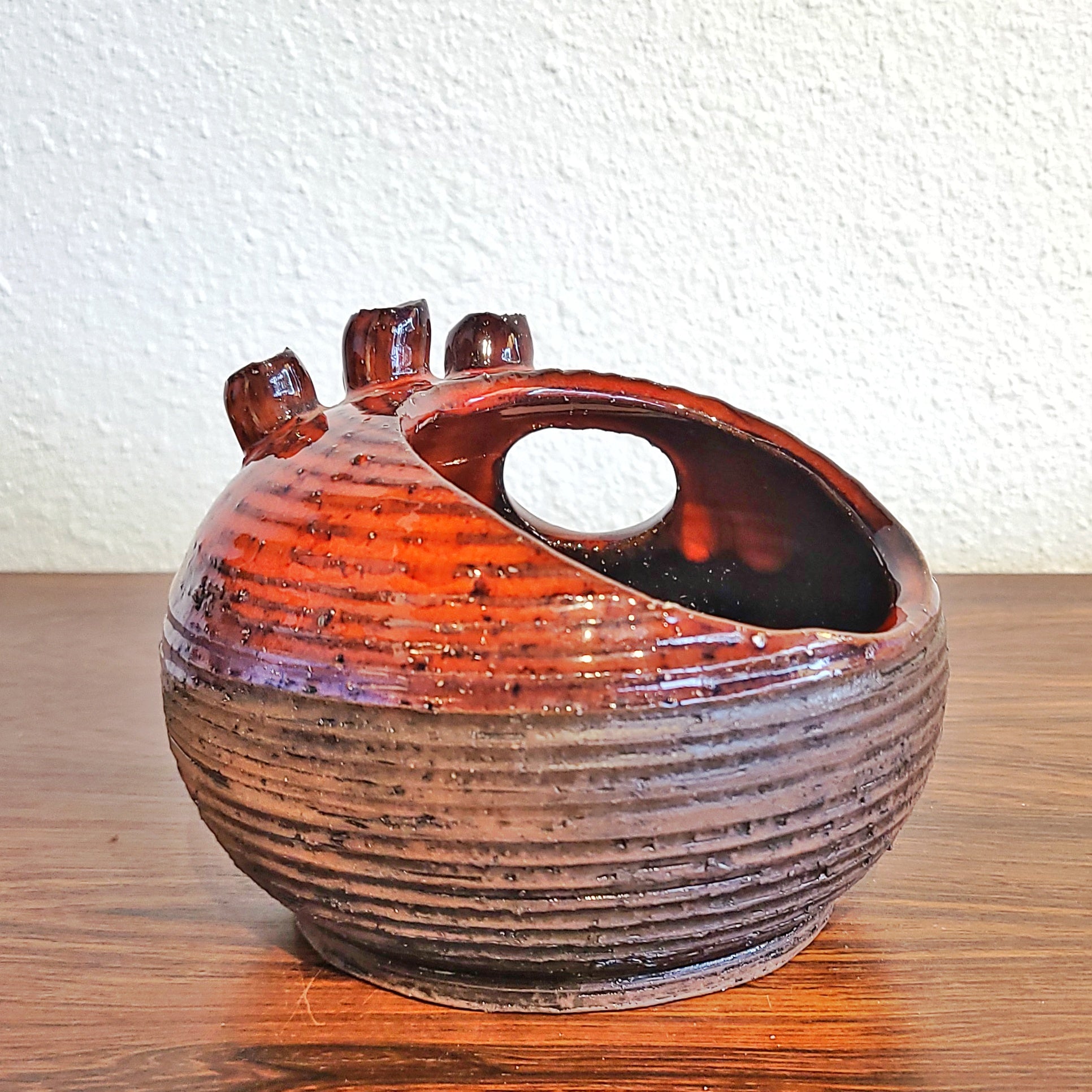 STONEWARE FLOWER BOWL BY NINNIE FORSGREN (SWEDEN)