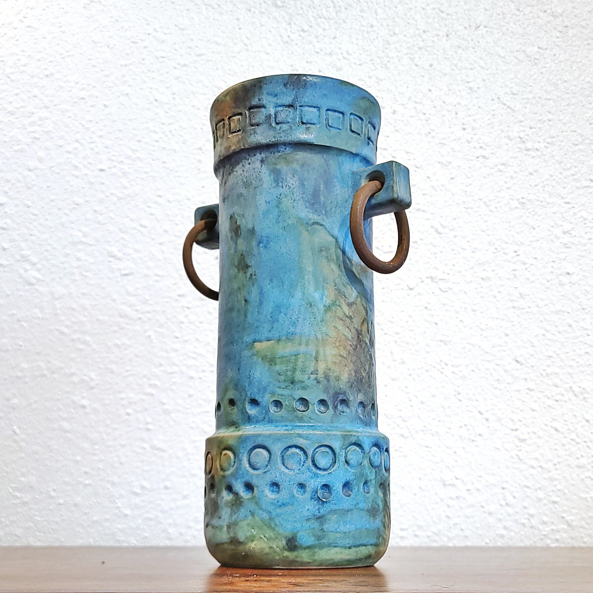 CYLINDRICAL ALVINO BAGNI ‘SEA GARDEN’ VASE WITH IRON RINGS