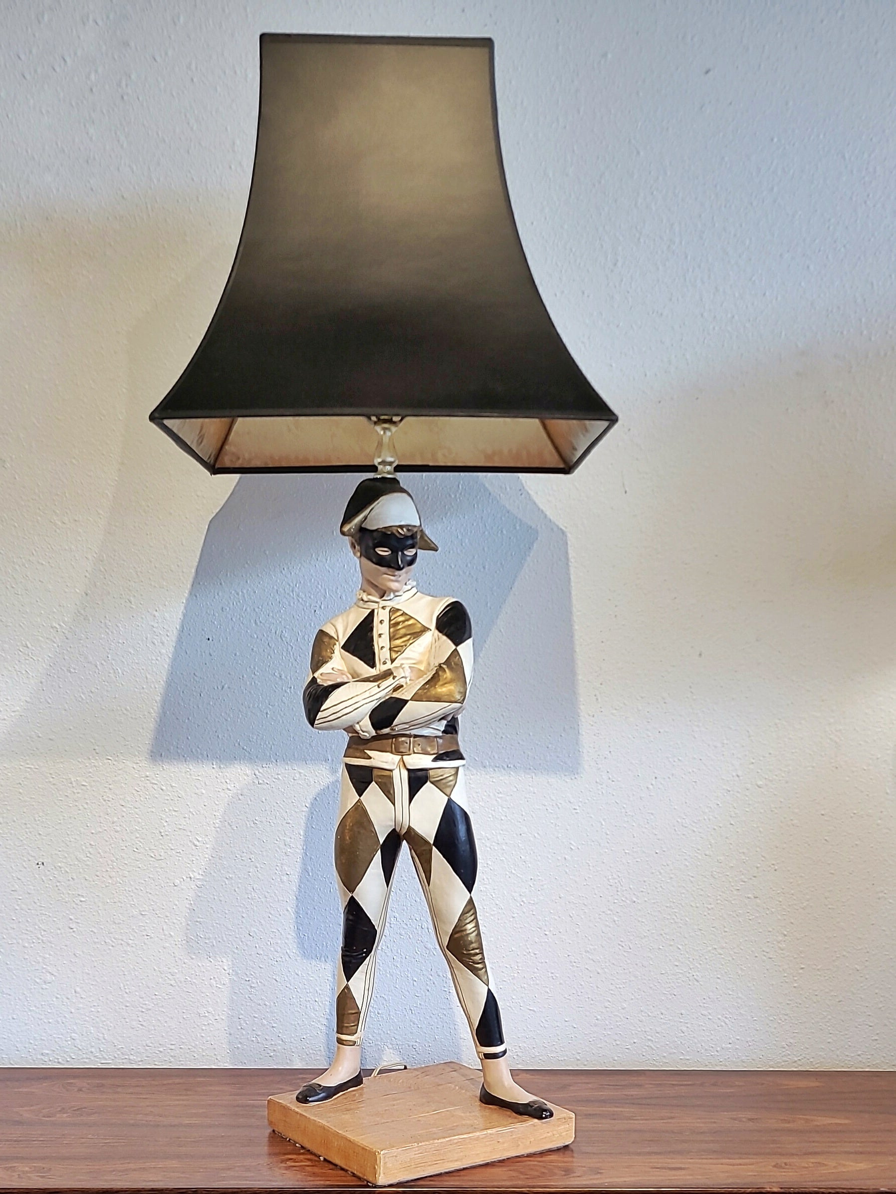 MARBRO CHALKWARE HARLEQUIN TABLE LAMP AFTER RENÉ DE SAINT-MARCEAUX