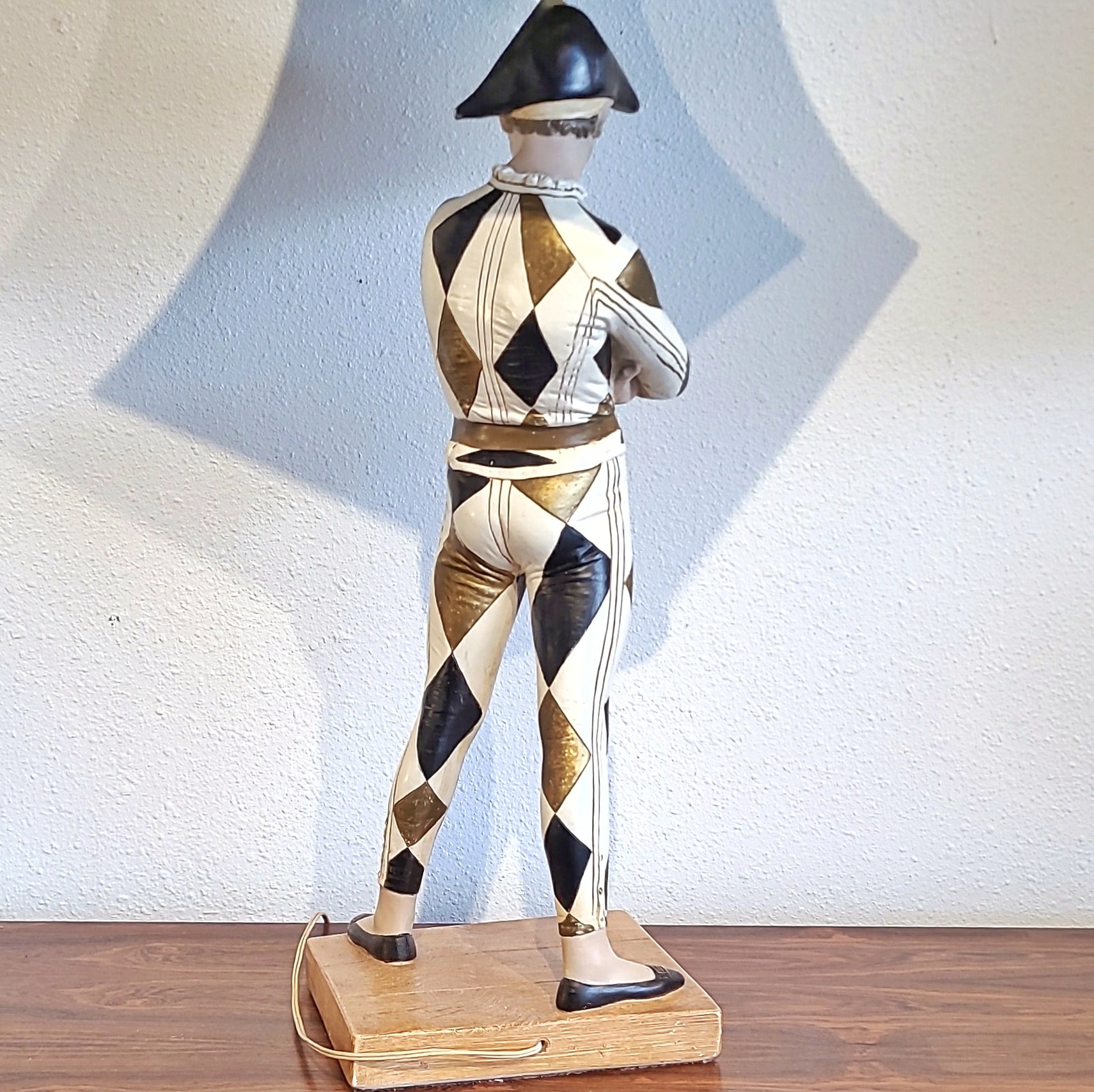 MARBRO CHALKWARE HARLEQUIN TABLE LAMP AFTER RENÉ DE SAINT-MARCEAUX