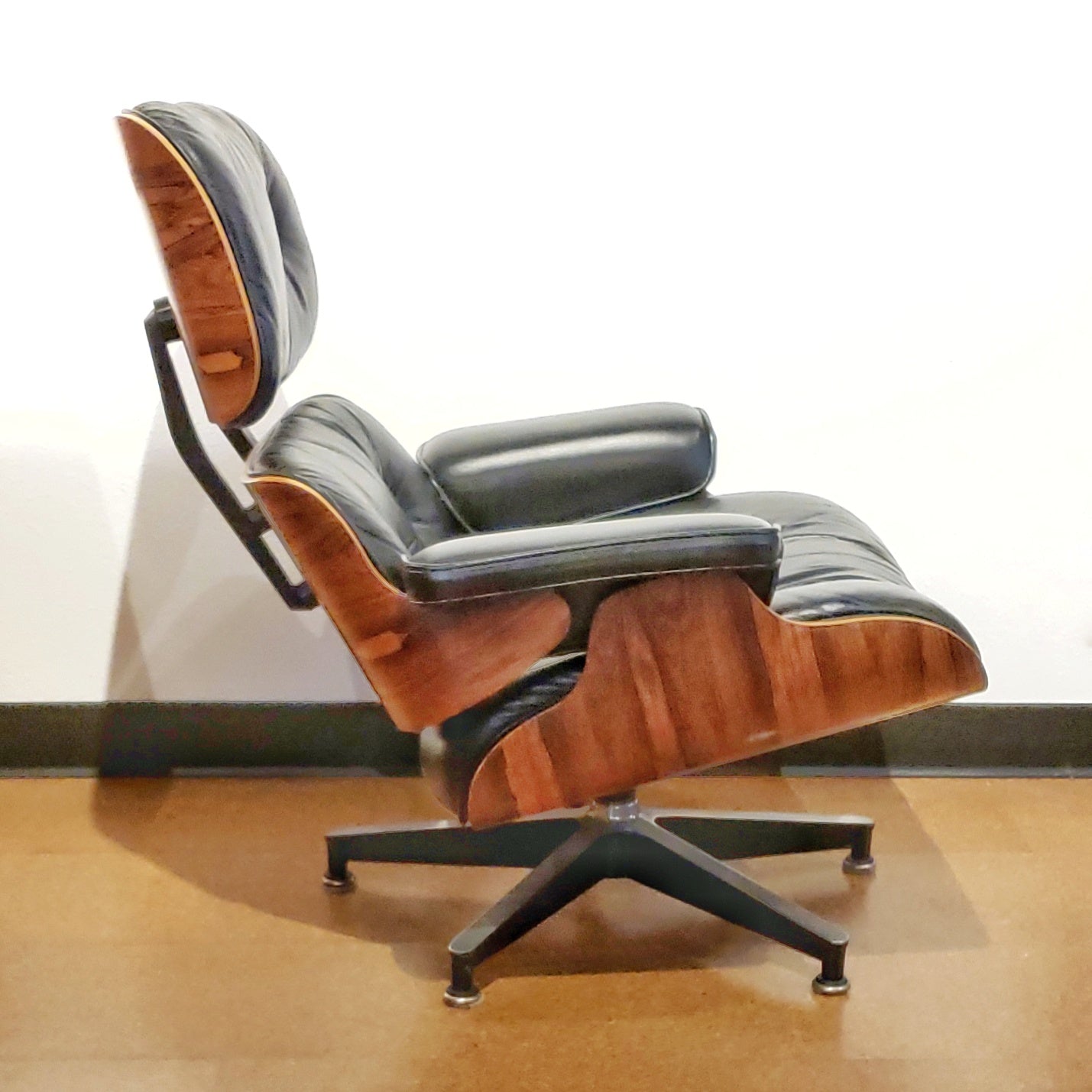 CHARLES & RAY EAMES LOUNGE CHAIR 670 WITH OTTOMAN 671 FOR HERMAN MILLER