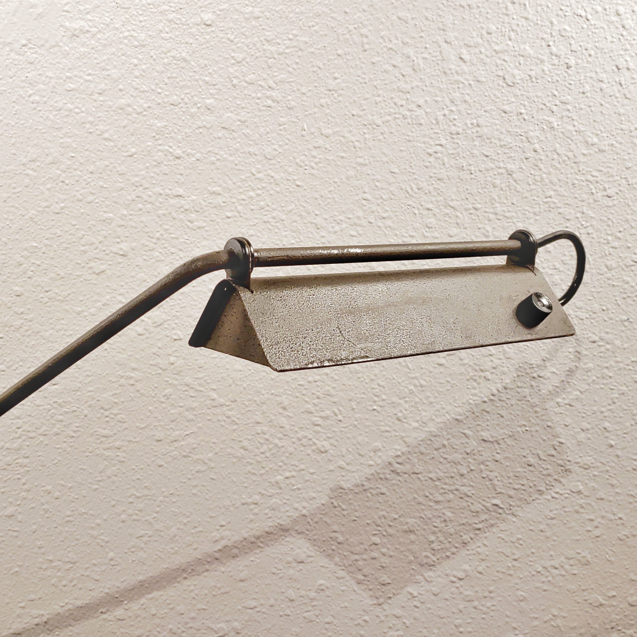 KOCH & LOWY INDUSTRIAL SWING-ARM DESK LAMP