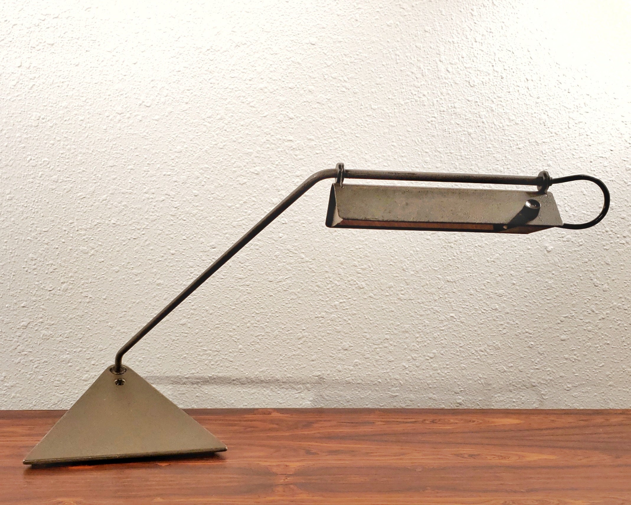 KOCH & LOWY INDUSTRIAL SWING-ARM DESK LAMP