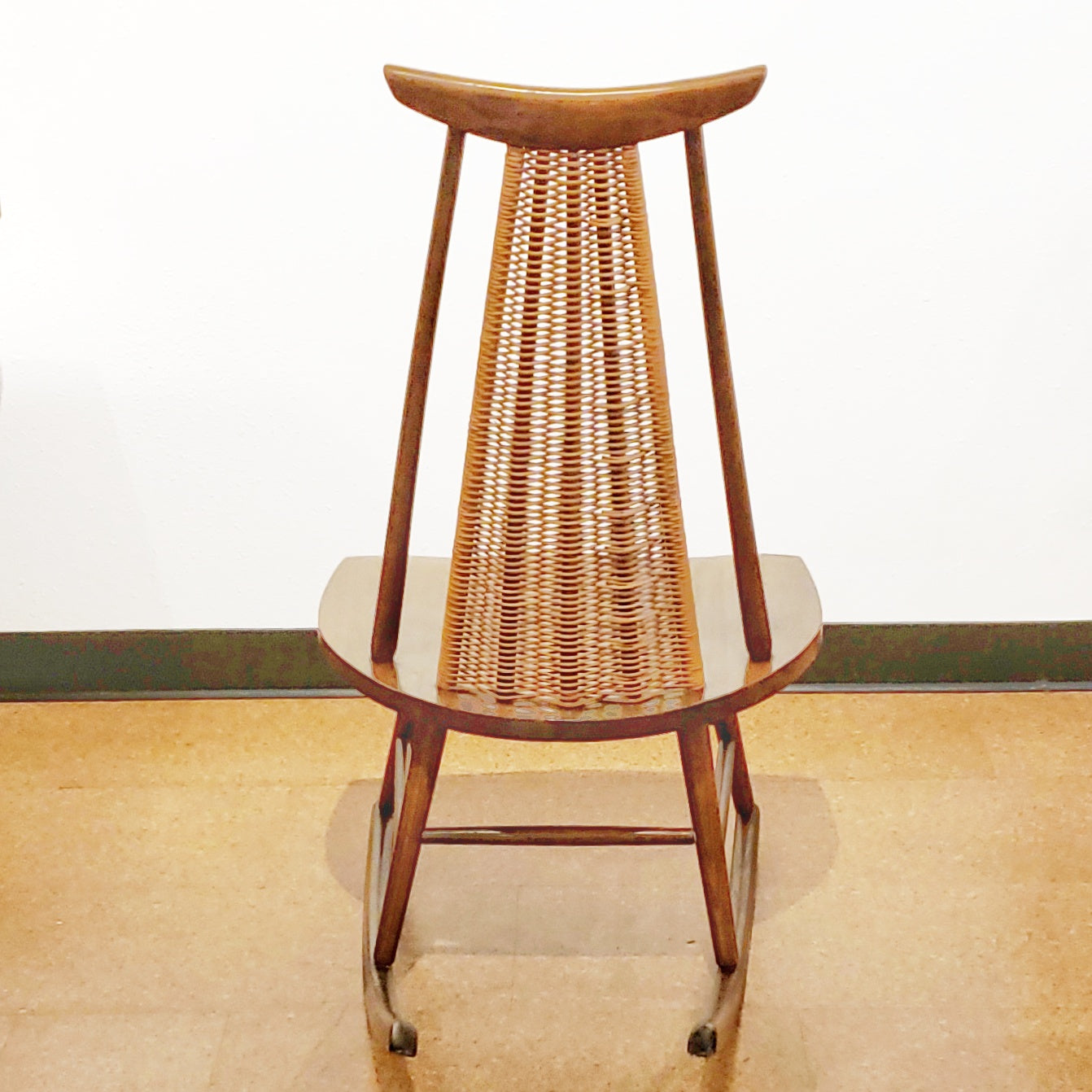 ARTHUR UMANOFF ROCKING CHAIR FOR WASHINGTON WOODCRAFT