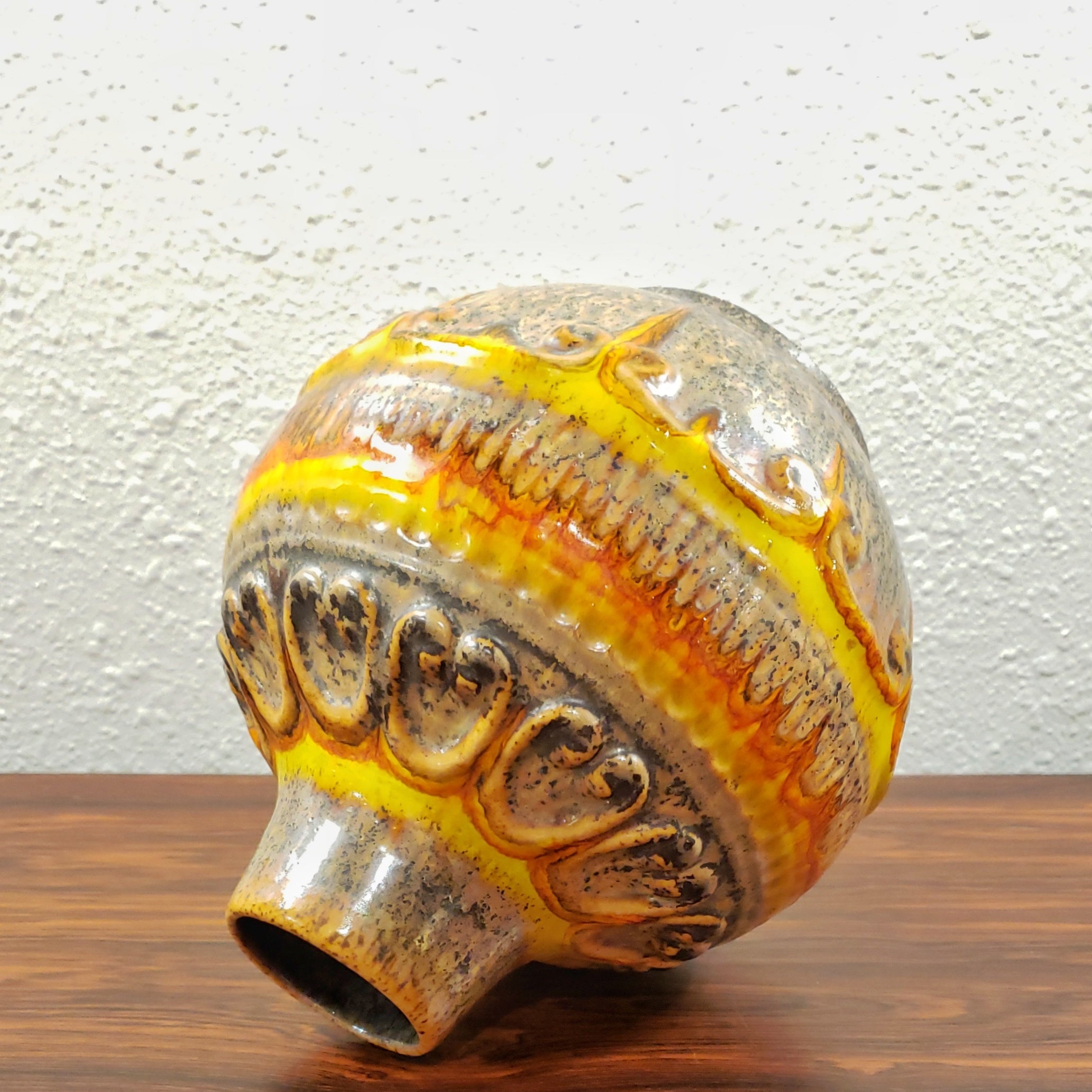 WALTER GERHARDS BALL VASE (18 cm)