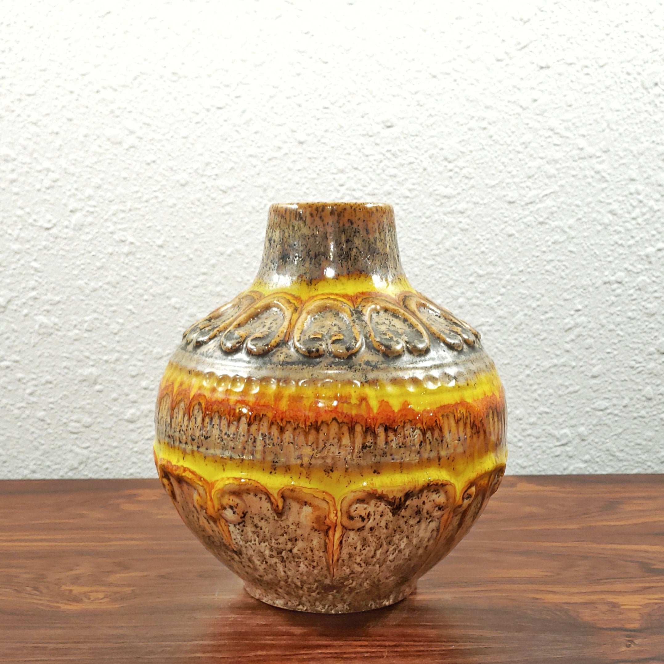 WALTER GERHARDS BALL VASE (18 cm)