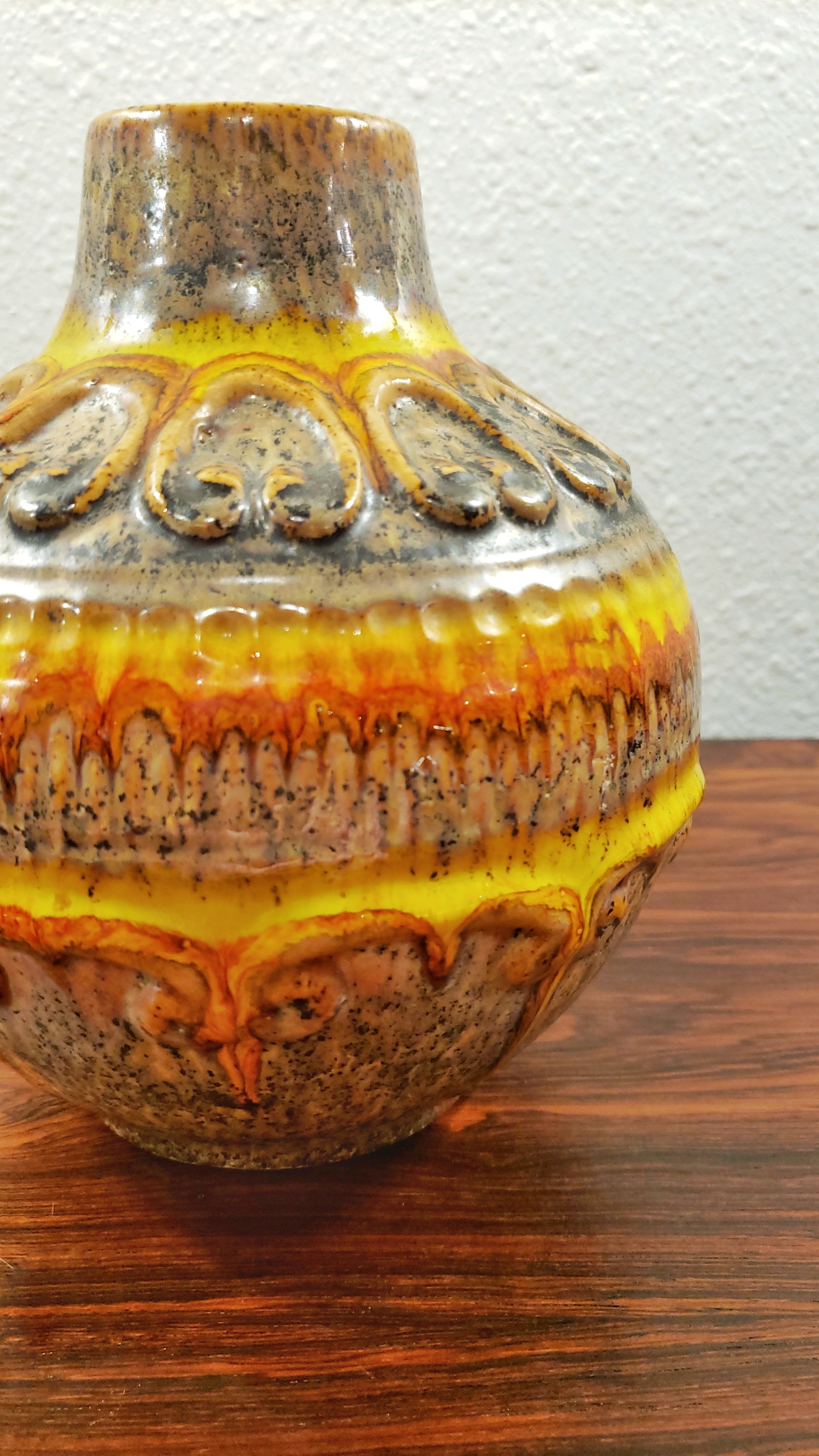 WALTER GERHARDS BALL VASE (18 cm)