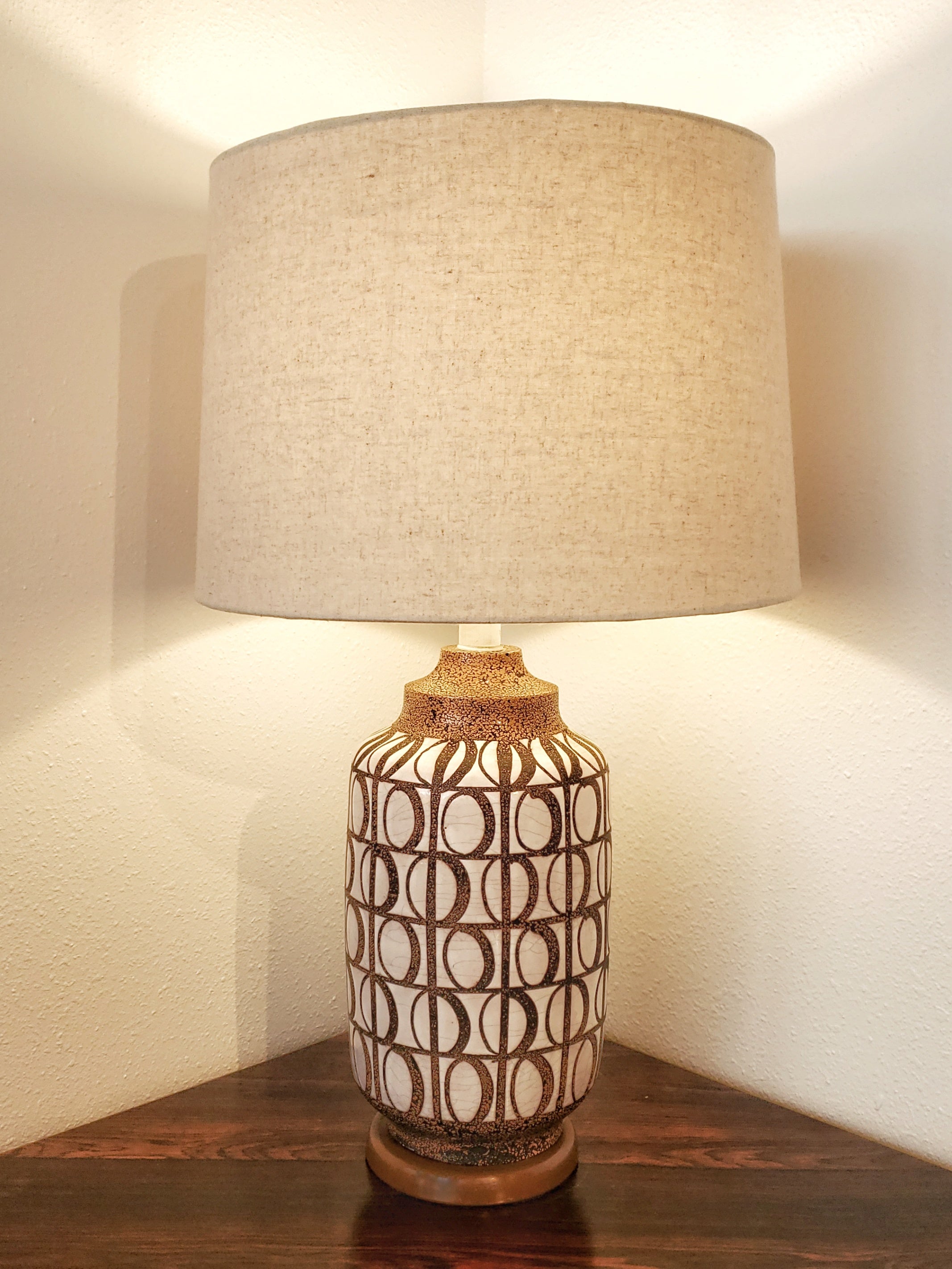 ITALIAN CERAMIC TABLE LAMP